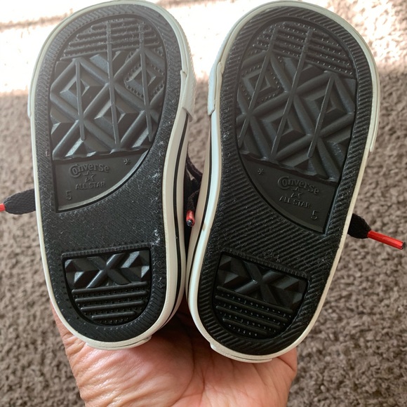 Converse shoes size 5 - Picture 6 of 7